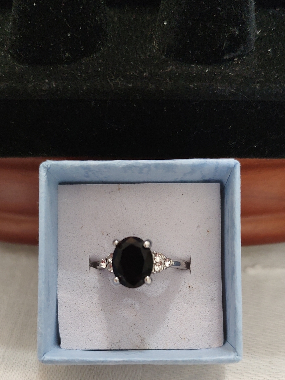 NWOT - Elegant Black Onyx Oval Ring in Silver Setting Size 7